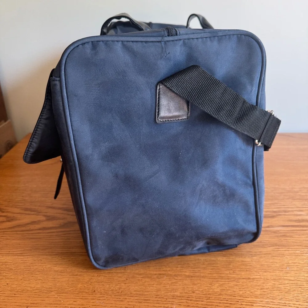 Calvin Klein Navy Blue Nylon Duffle Bag Weekender Travel Carry On Luggage